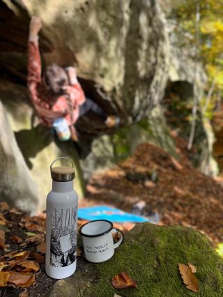 🧗‍♀️ Je to tady! Nová kolekce Boulder je právě naskladněná na e-shopu! 🎉 Trička v podzimních barvách, boulderový plecháček...